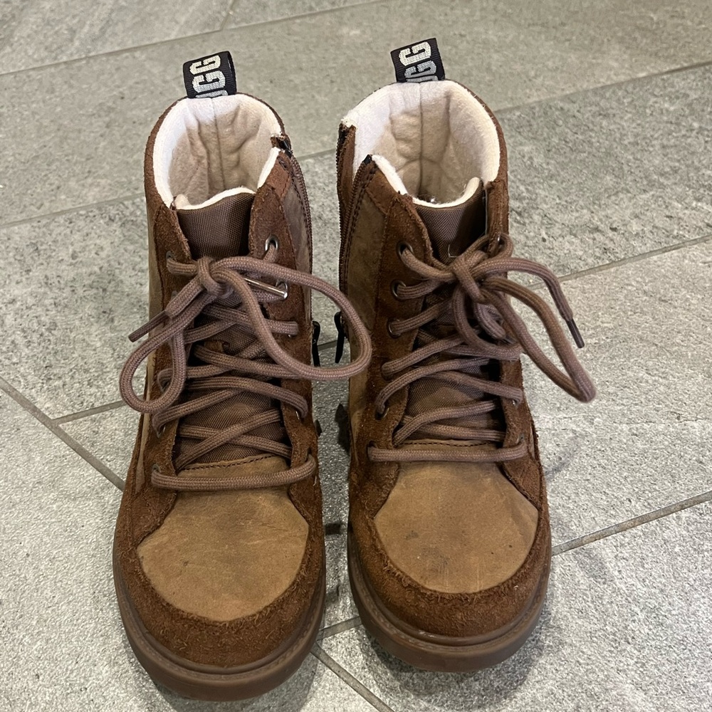 UGG Robley Waterproof Sneaker Boot. Size 2. Walnut/Chestnut. Gently used.